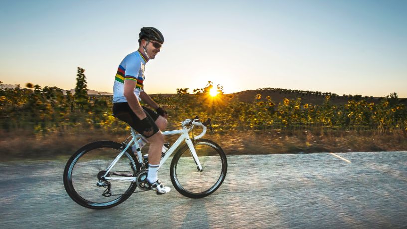 A partir da visão de Luciano Colicchio Fernandes, o esporte surge como um aliado essencial para a saúde mental e a estabilidade emocional.