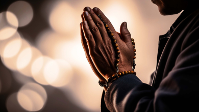 A oração é caminho seguro de amadurecimento espiritual e aprofundamento da fé católica. Jose Eduardo De Oliveira e Silva orienta sobre a importância da constância na vida interior.